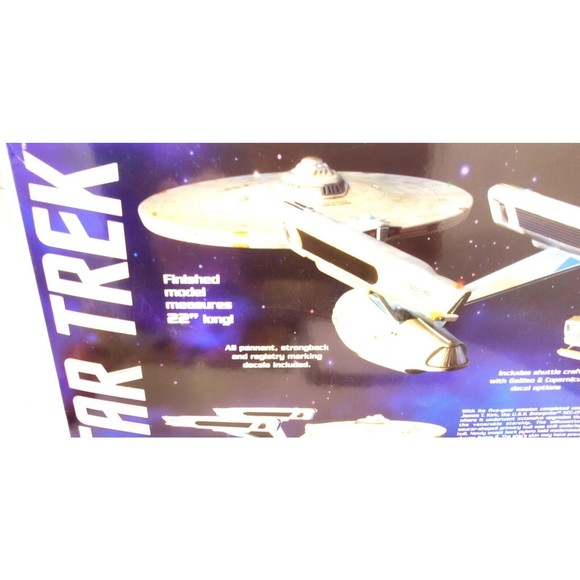 New AMT Star Trek U.S.S. Enterprise NCC-1701 with Shuttle Craft 2018 #AMT1080/06 - Picture 7 of 14